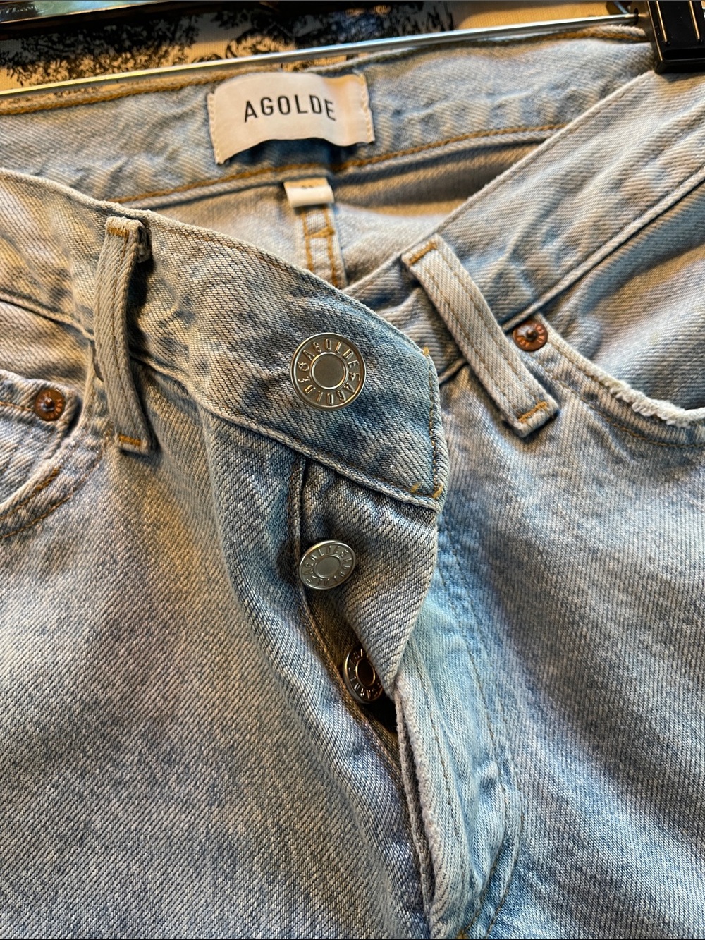 Agolde V-CUT soft jeans. - Picture 4 of 7